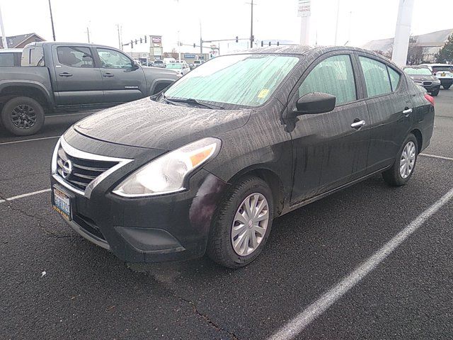 2015 Nissan Versa SV