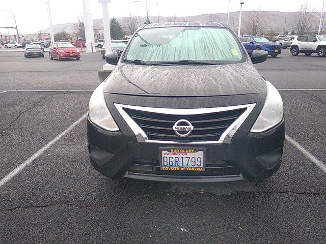 2015 Nissan Versa SV