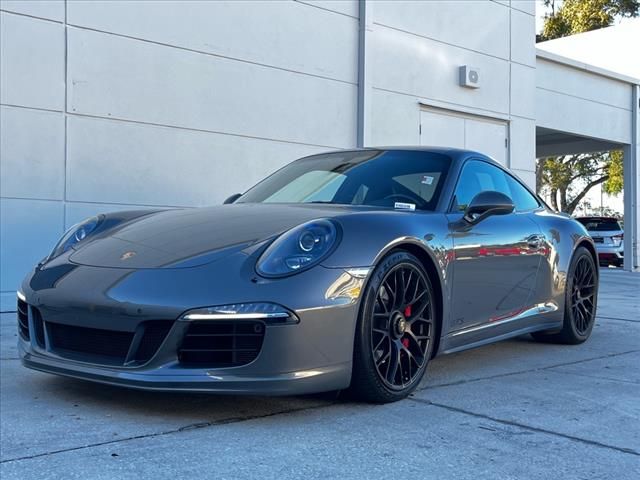 2015 Porsche 911 Carrera 4 GTS