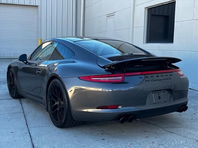 2015 Porsche 911 Carrera 4 GTS