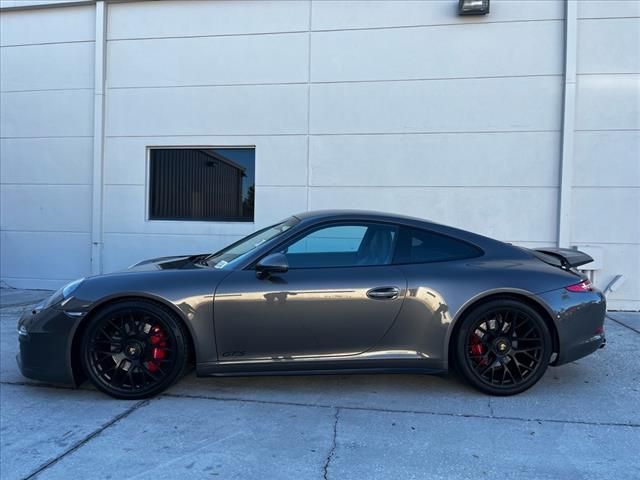 2015 Porsche 911 Carrera 4 GTS