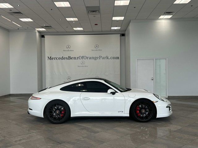 2015 Porsche 911 Carrera 4 GTS