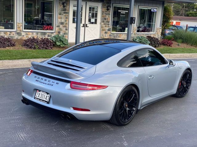 2015 Porsche 911 Carrera GTS