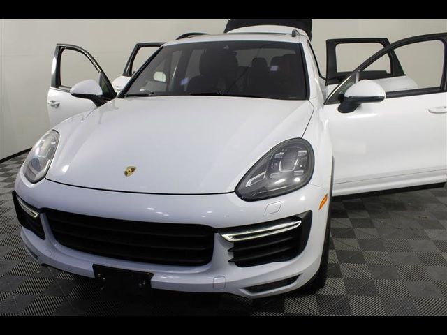 2015 Porsche Cayenne Turbo