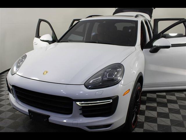 2015 Porsche Cayenne Turbo