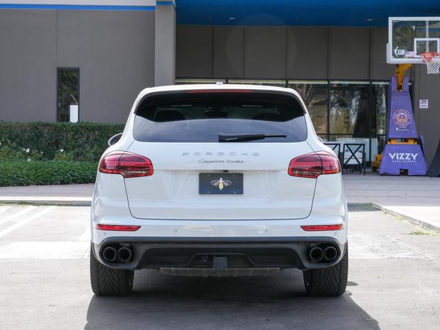 2015 Porsche Cayenne Turbo