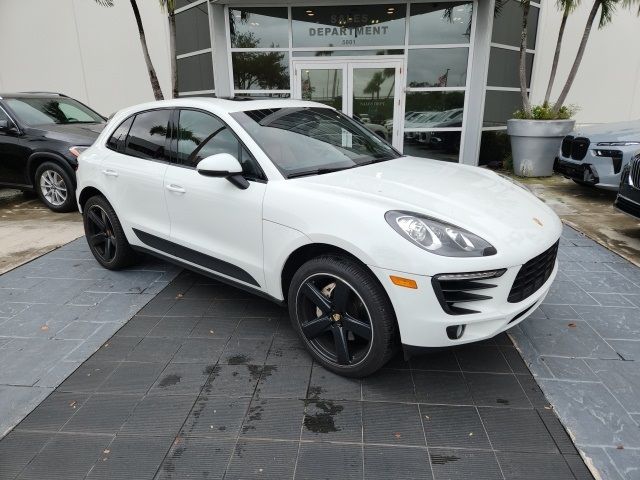 2015 Porsche Macan S