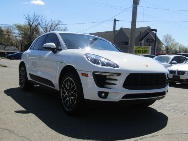 2015 Porsche Macan S