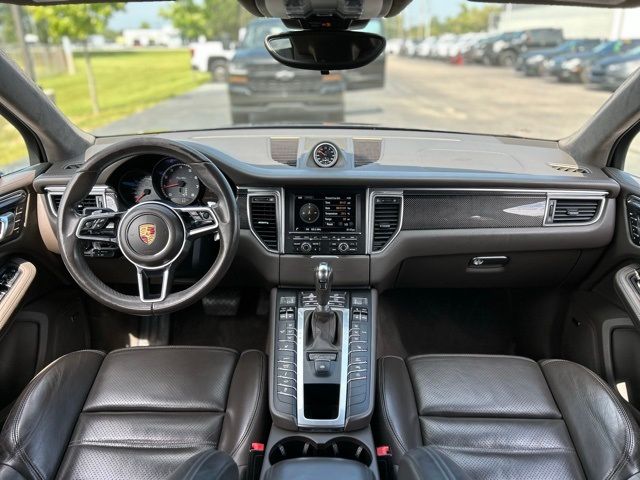 2015 Porsche Macan Turbo