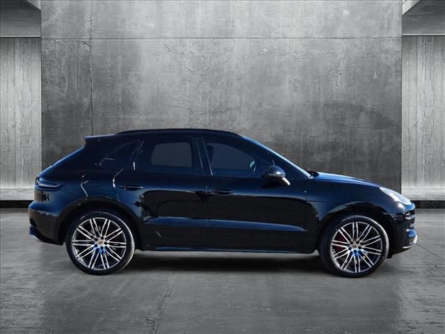 2015 Porsche Macan Turbo