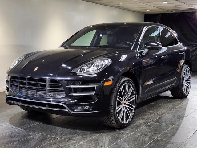 2015 Porsche Macan Turbo