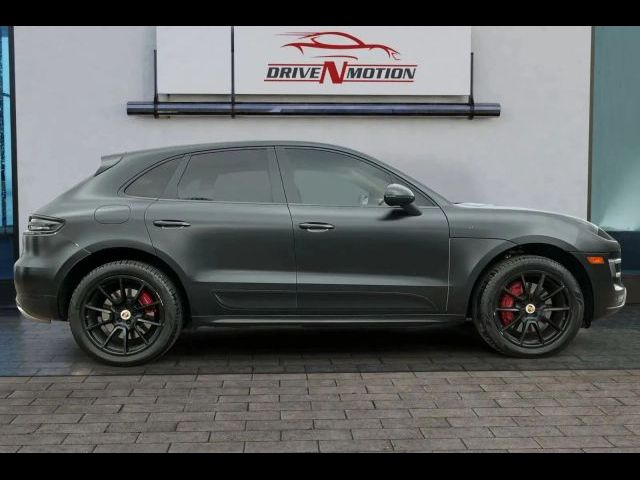 2015 Porsche Macan Turbo