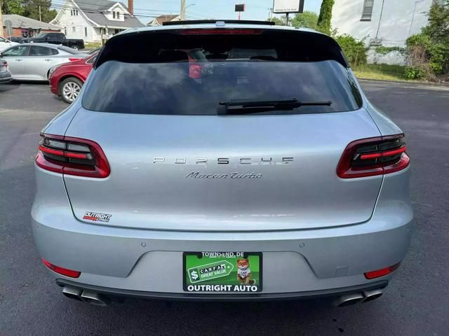 2015 Porsche Macan Turbo