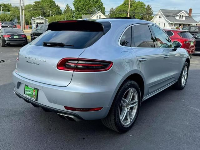 2015 Porsche Macan Turbo