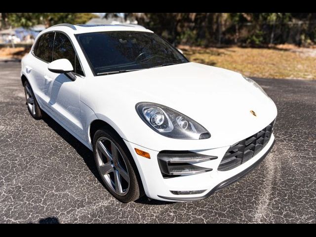 2015 Porsche Macan Turbo