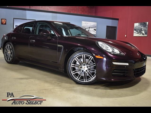 2015 Porsche Panamera Base