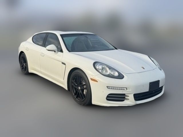 2015 Porsche Panamera 