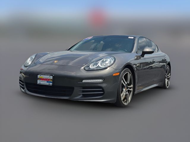 2015 Porsche Panamera 4