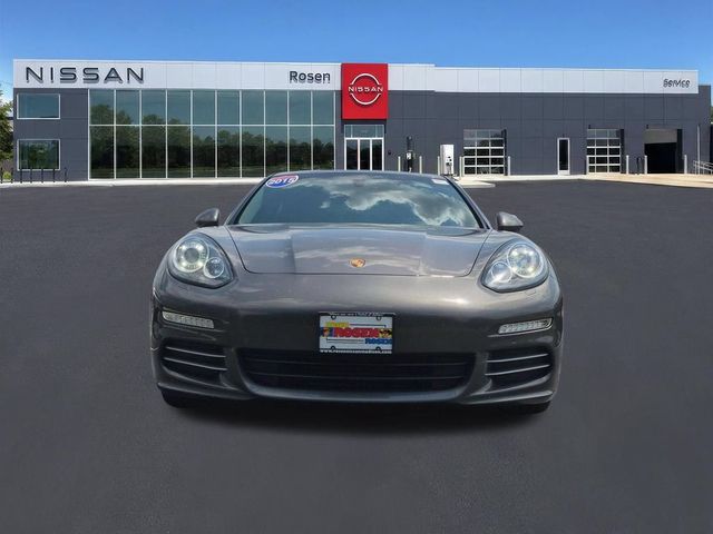 2015 Porsche Panamera 4
