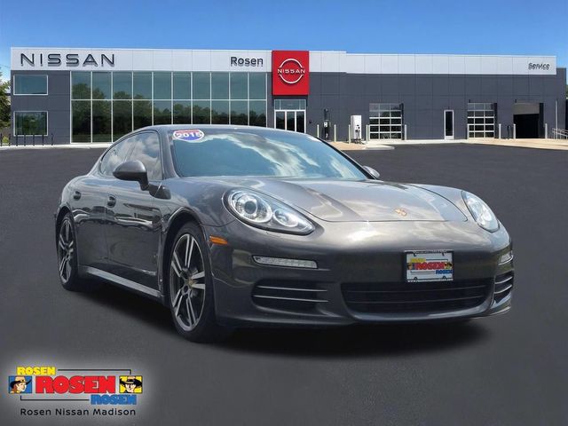 2015 Porsche Panamera 4