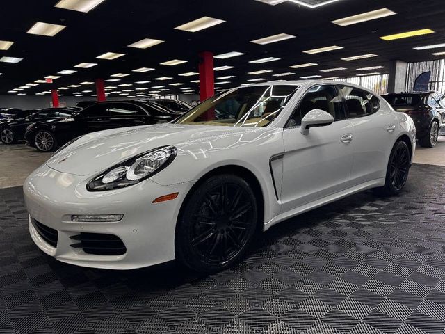 2015 Porsche Panamera 4