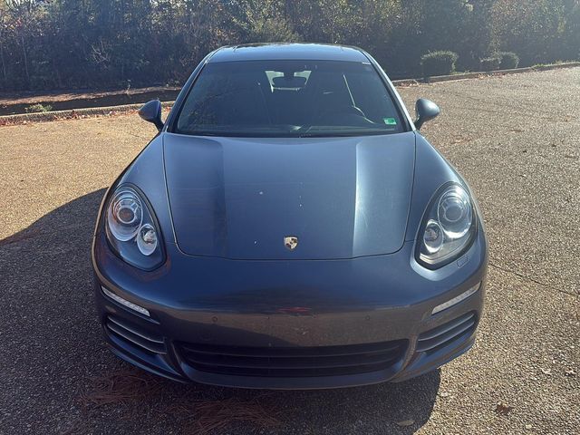 2015 Porsche Panamera 4