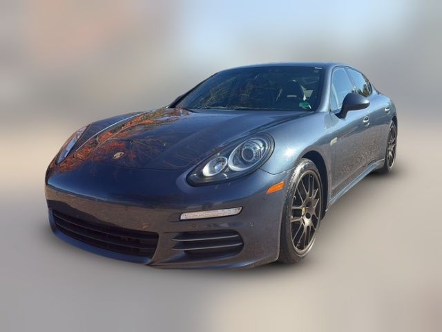 2015 Porsche Panamera 4