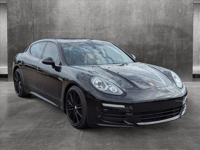 2015 Porsche Panamera 4