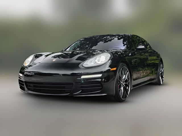 2015 Porsche Panamera 4