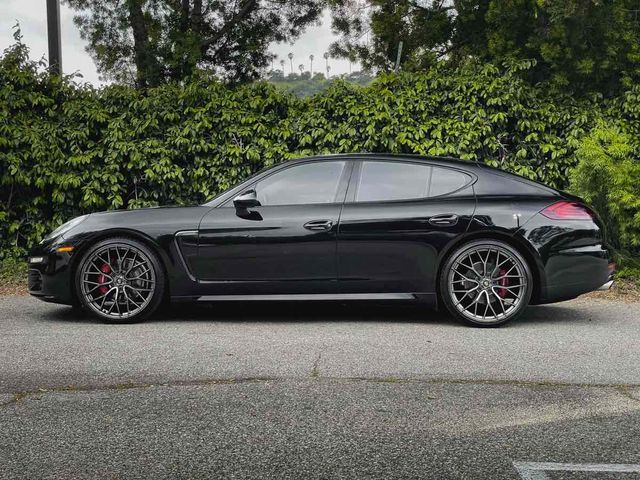 2015 Porsche Panamera 4