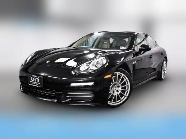 2015 Porsche Panamera Base