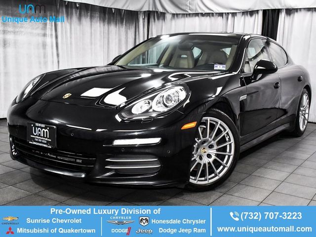 2015 Porsche Panamera Base