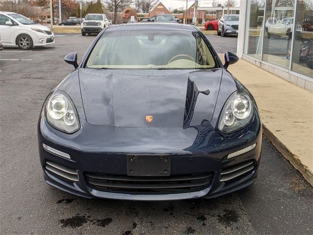 2015 Porsche Panamera 4