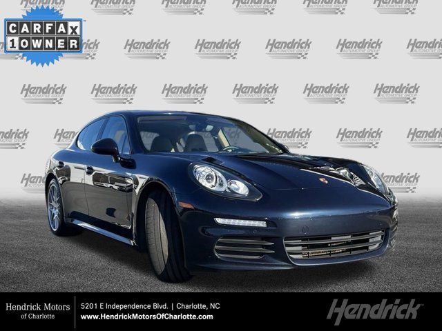 2015 Porsche Panamera 4