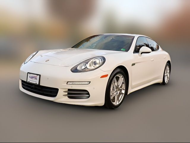 2015 Porsche Panamera 4