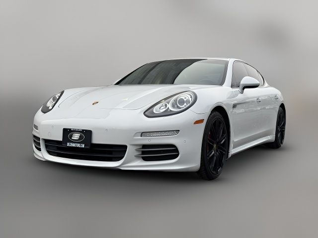 2015 Porsche Panamera 4