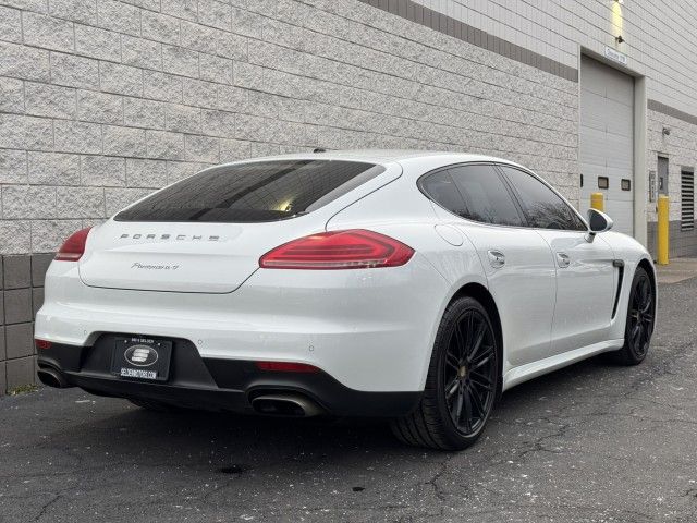 2015 Porsche Panamera 4