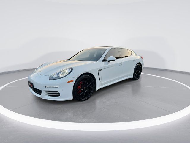 2015 Porsche Panamera 4