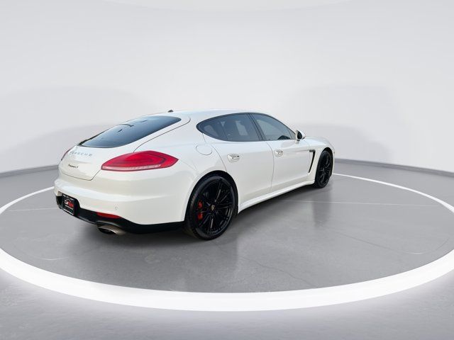 2015 Porsche Panamera 4