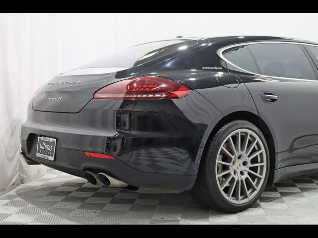 2015 Porsche Panamera 4S Executive