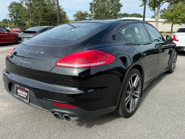 2015 Porsche Panamera 4