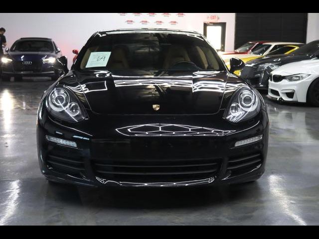 2015 Porsche Panamera 4