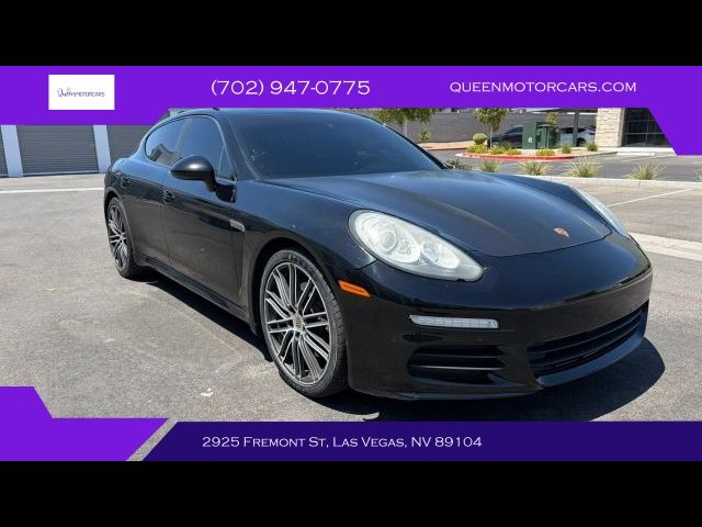 2015 Porsche Panamera 4