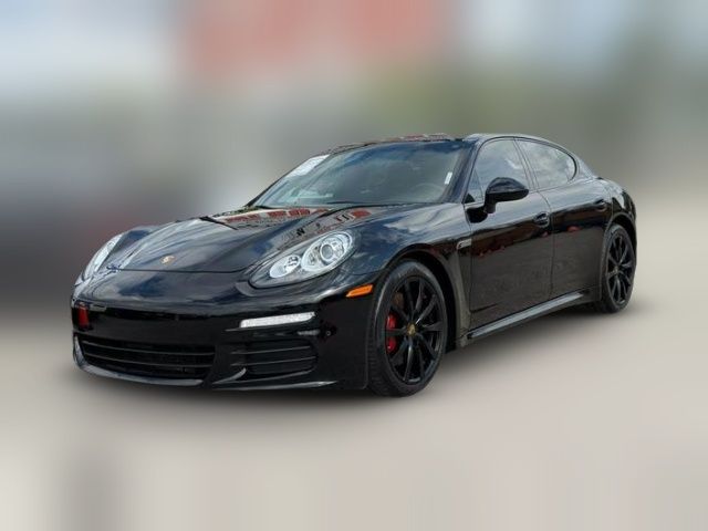 2015 Porsche Panamera 4