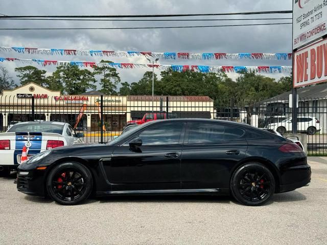 2015 Porsche Panamera 4