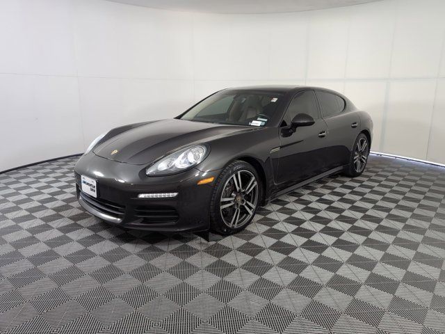 2015 Porsche Panamera Base