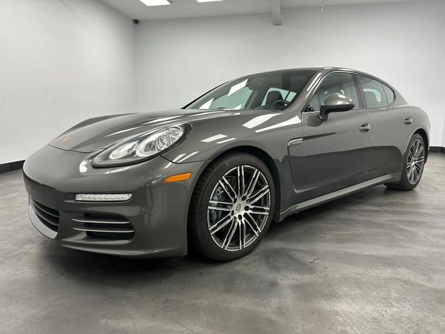 2015 Porsche Panamera 4