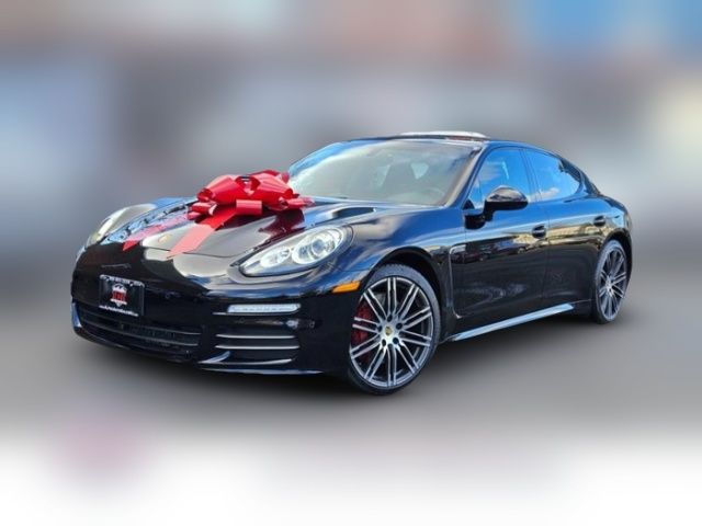 2015 Porsche Panamera 4