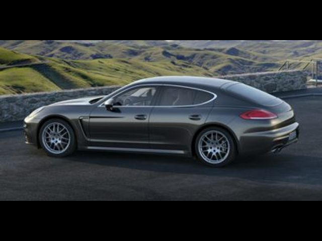 2015 Porsche Panamera GTS