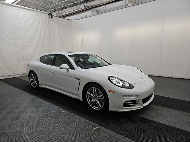 2015 Porsche Panamera 4